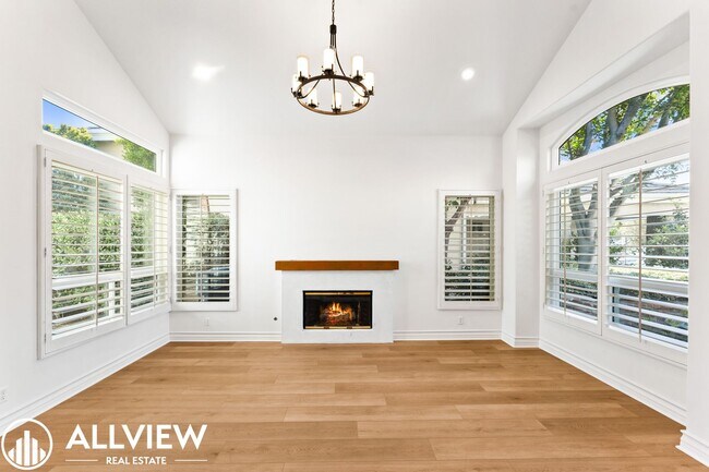 Building Photo - Luxury Living in the Prestigious Guard-Gated Community of Dove Canyon