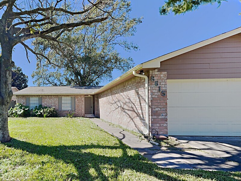 Photo - 8615 Riverside Walk Ln