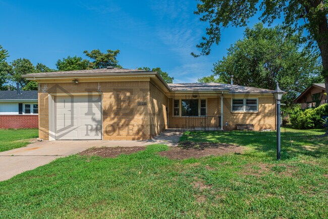 Foto del edificio - 1022 S Capri Ln