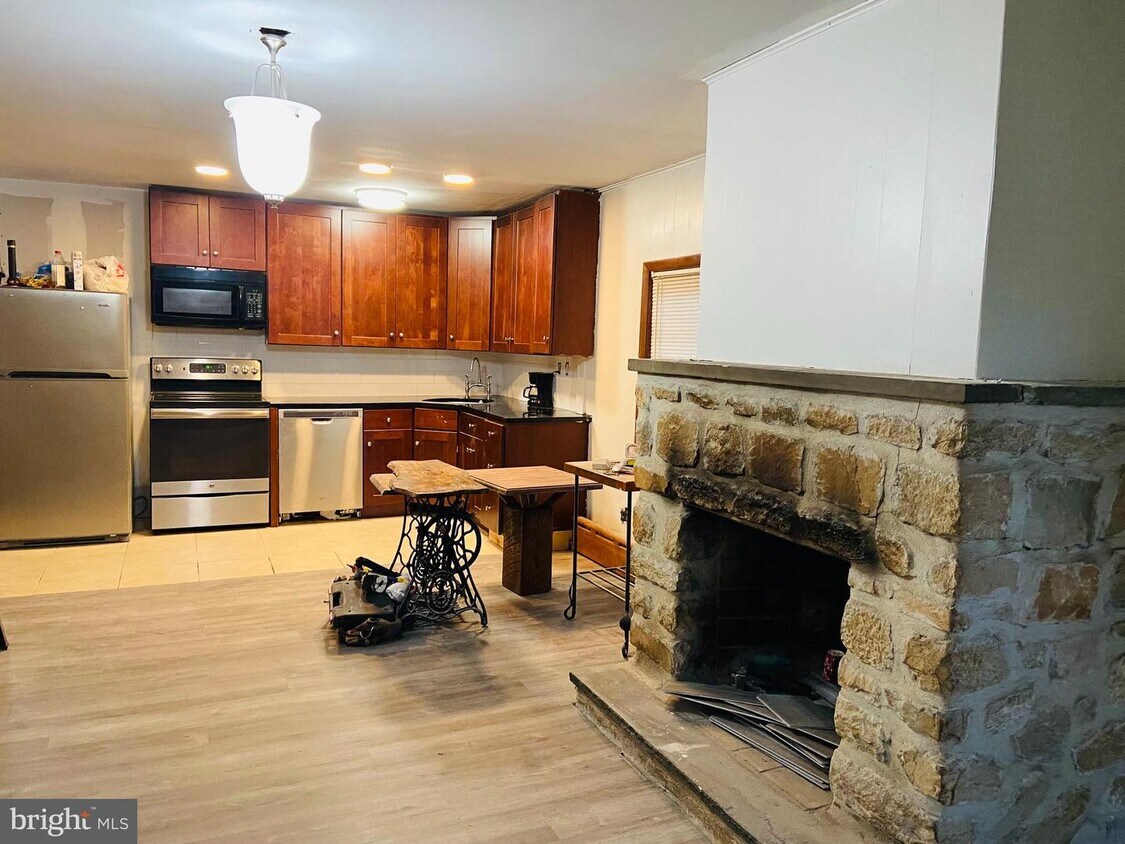 398 Ross Rd, King of Prussia, PA 19406 House Rental in King of