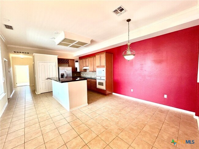 Building Photo - 310 Yosemite Dr