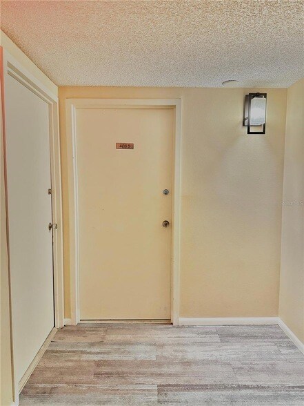 Building Photo - 450 S Gulfview Blvd