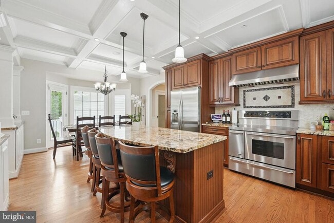 Building Photo - 10714 Kirkland Dr
