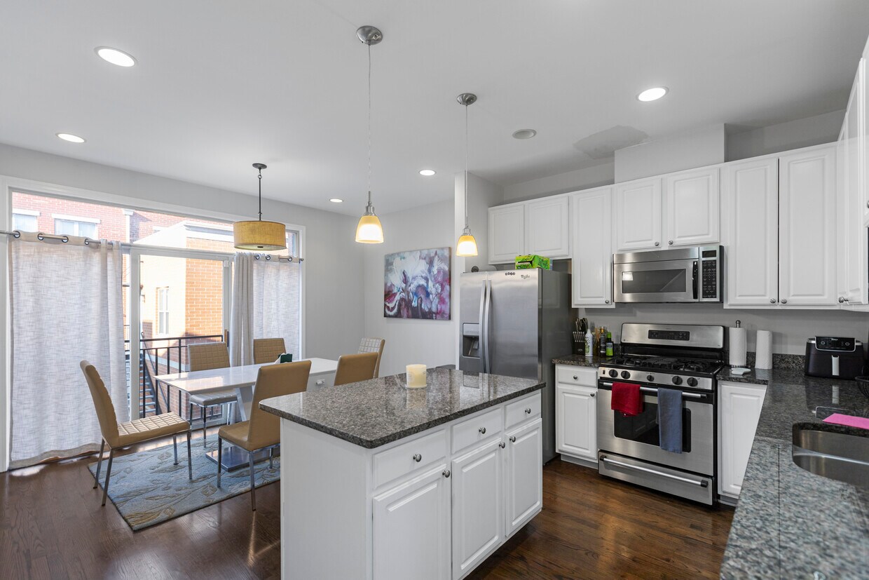 Foto principal - 720 W Evergreen Ave