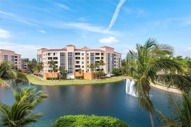Foto del edificio - 705 Crandon Blvd