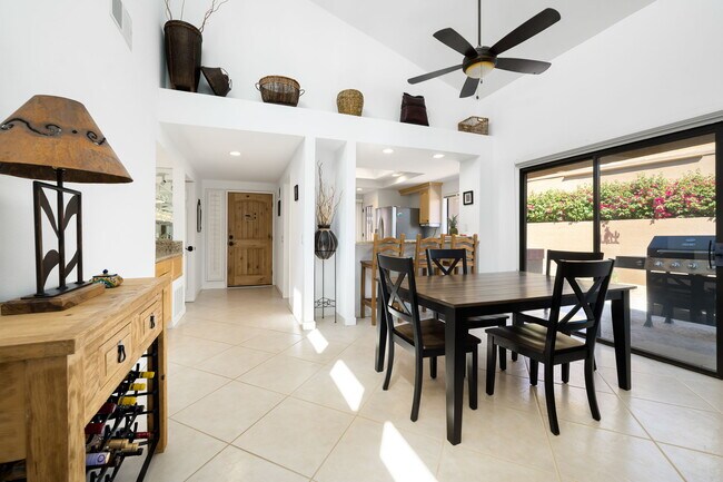 Building Photo - 73366 Rosewood Ct