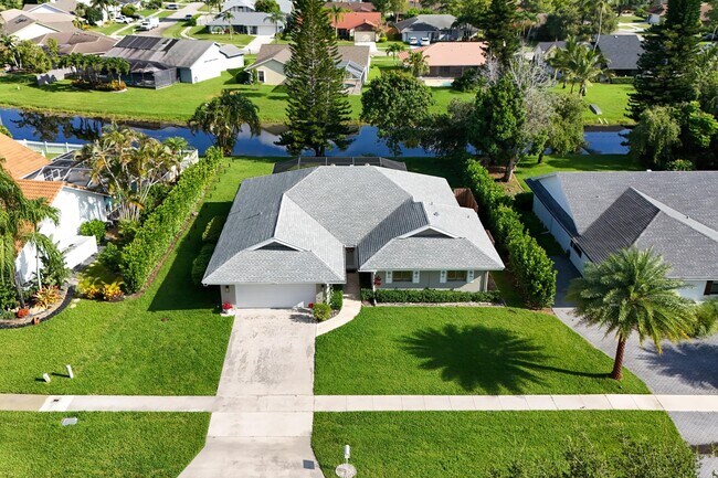 Foto del edificio - 13471 Barberry Dr