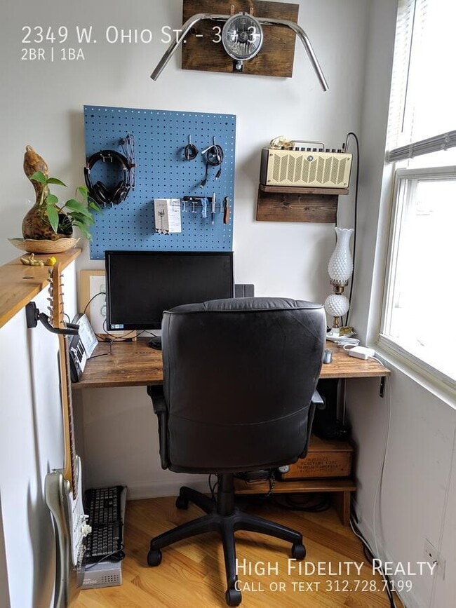 Building Photo - 2349 W Ohio St