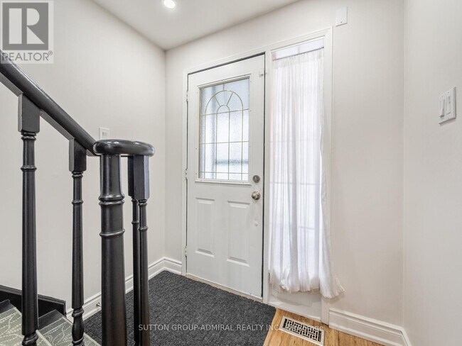 Building Photo - 81 Parktree Dr