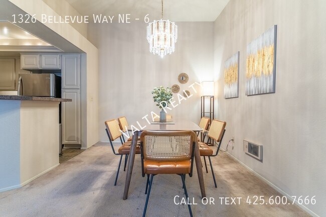 Building Photo - 1326 Bellevue Way NE