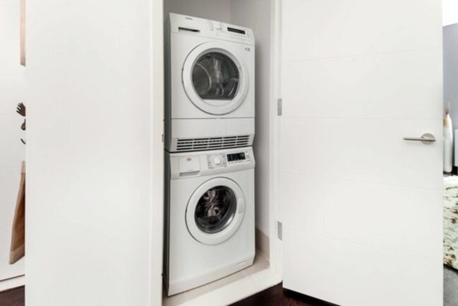 Foto del edificio - 138-139 E 12th St