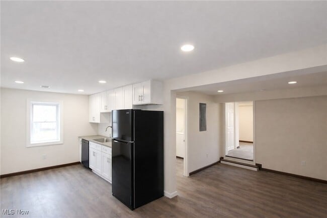 Foto del edificio - 7349 Tippecanoe Rd