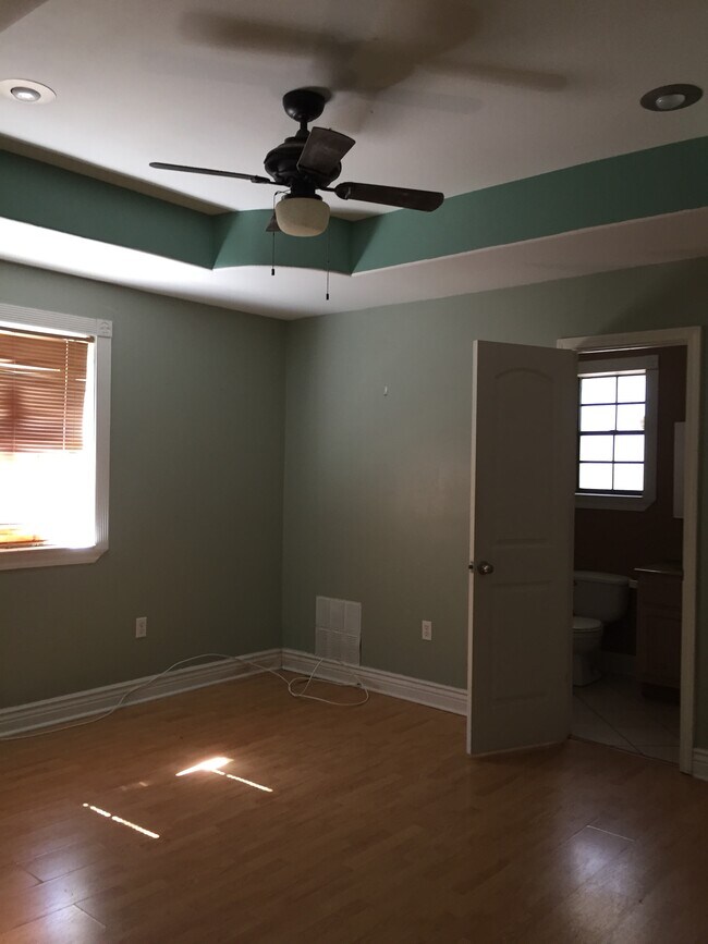 Building Photo - 3512 Campagna Dr