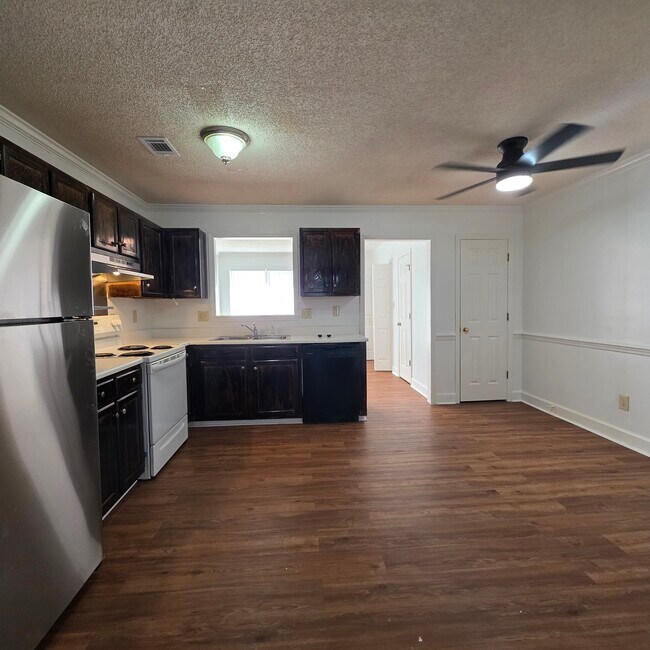 Foto del edificio - 3114 Fernridge Dr