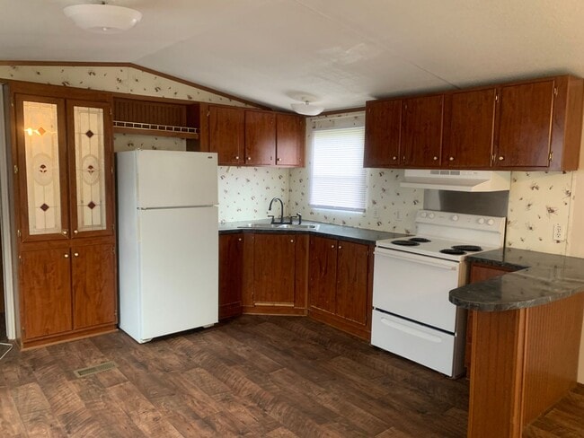 Building Photo - 6 Morningside Dr