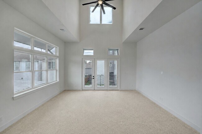Foto del edificio - 1537 W 24th St