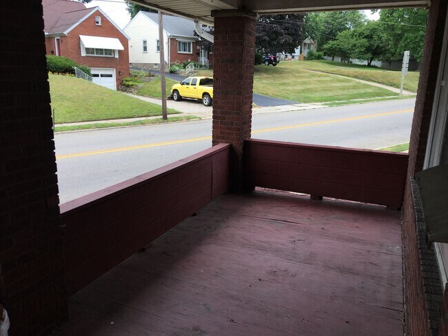 Foto del edificio - Awesome 3 BR 1 Bath Home with off street p...