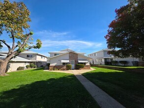 Building Photo - 3674 Sapphire Dr