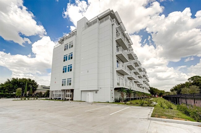 Foto del edificio - 6955 Turtlewood Dr