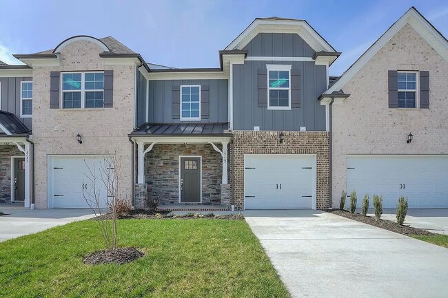 Building Photo - 4443 Chusto Dr