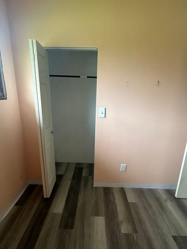 Foto principal - 5454 N River Rd
