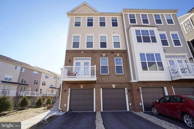 Building Photo - 6163 Margarita Way
