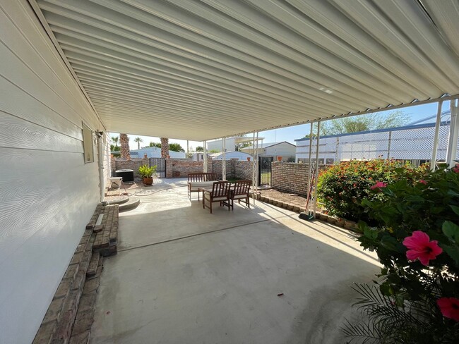 Building Photo - Partially Furnished Manufactured Home on its own Large Corner Lot! *No HOA*