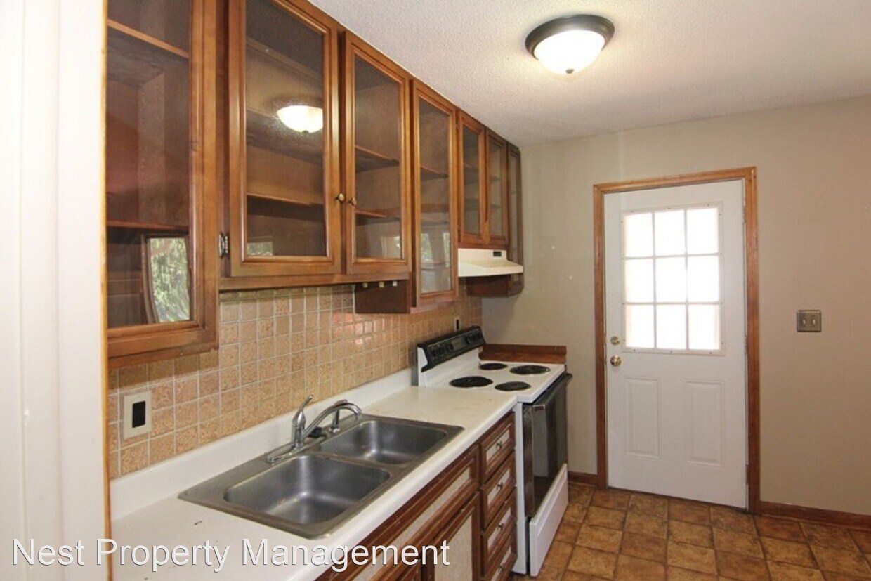 Primary Photo - 4 br, 2 bath House - 4 Regal Ln