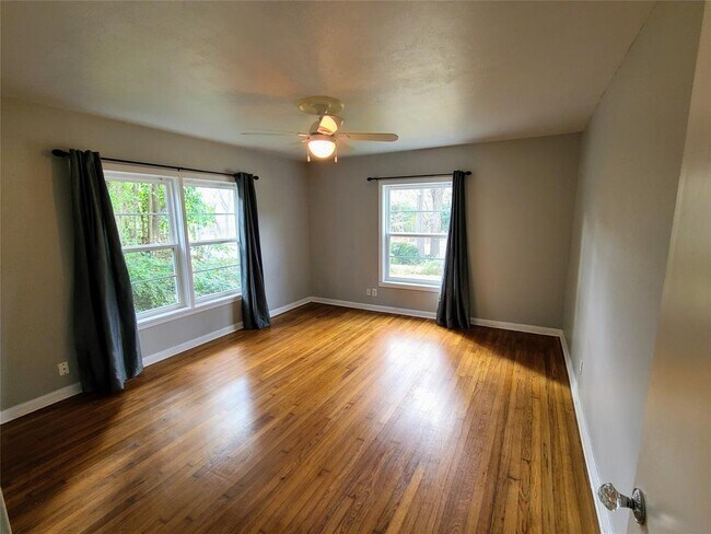 Building Photo - 5617 Shoal Creek Blvd