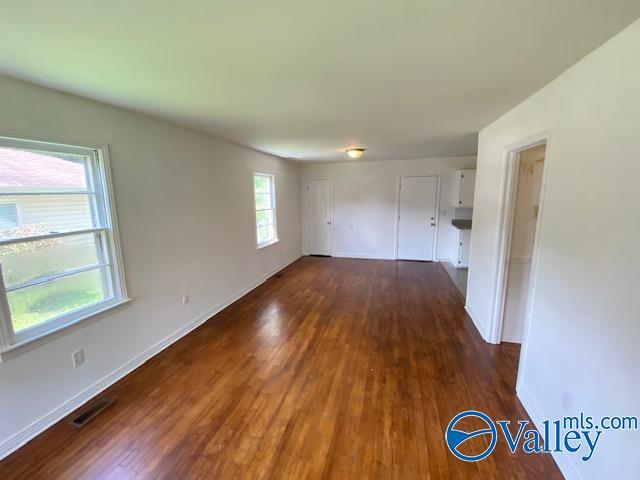 Foto del edificio - 2005 Bluebird Ave NW