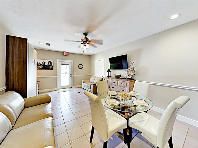 Building Photo - 4299 A1A S