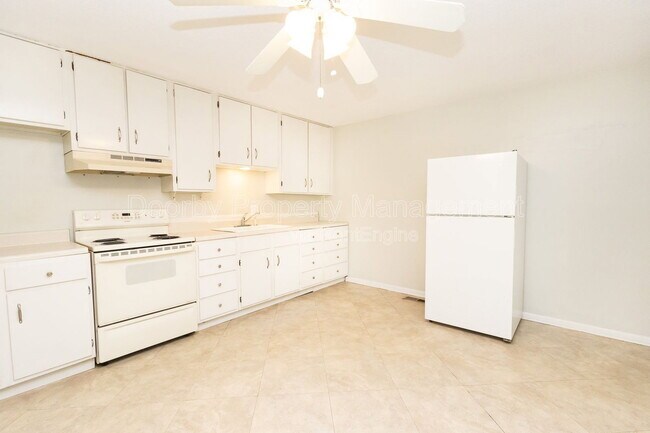 Photo - 3907 Kingsbridge Rd Townhome