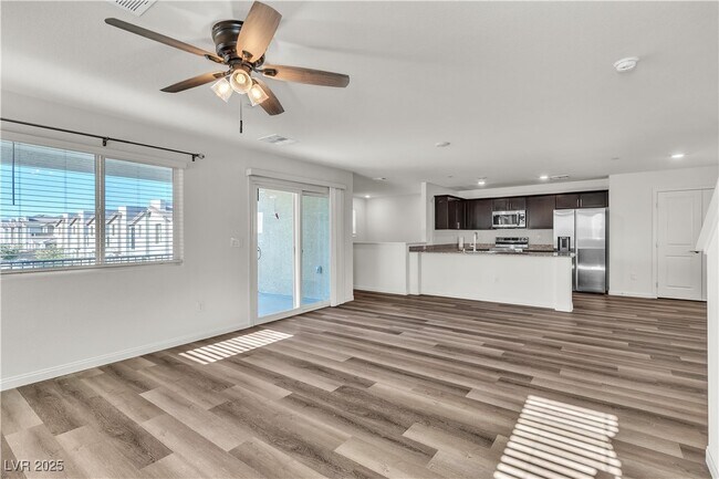 Foto del edificio - 6952 Crescent Gold St