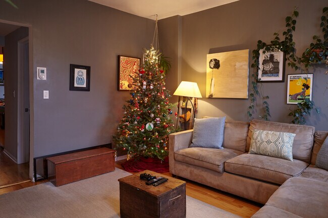 Living Room - 2053 N Lawndale Ave