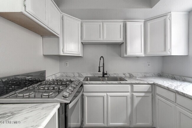 Foto del edificio - 3584 Waterspring Way