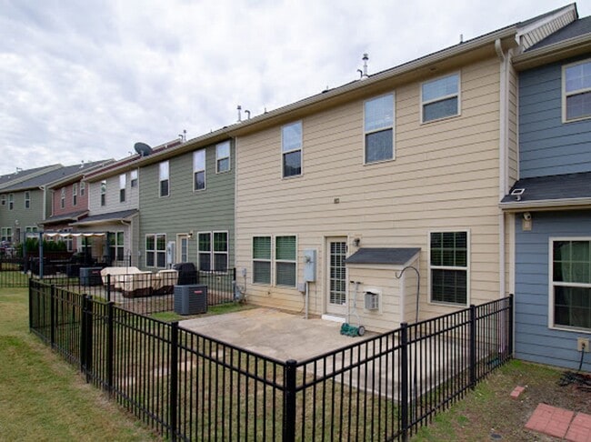 Photo - Minutes from Uptown! Townhome