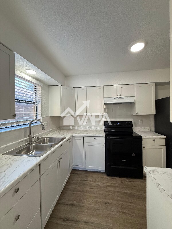 Foto del edificio - 5212 Vinecrest Cir