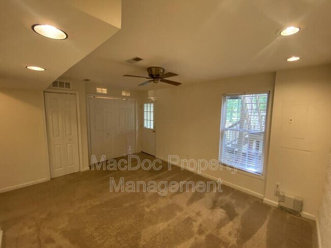 Foto del edificio - 4204 Apgar Ct