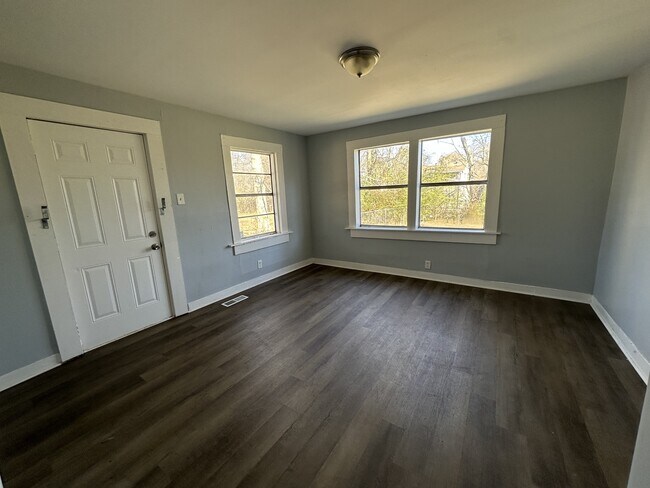 Foto del edificio - 5517 Sugar Ray Dr