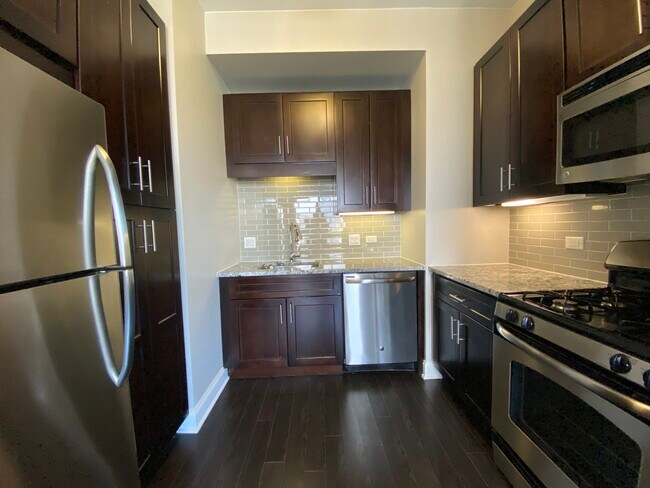 Foto del edificio - 320 N Clark St