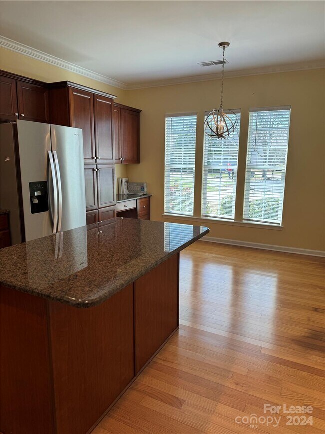 Foto del edificio - 15116 Legend Oaks Ct