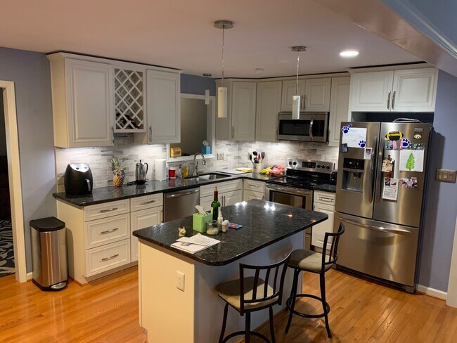 Kitchen - 8154 Silo Rd