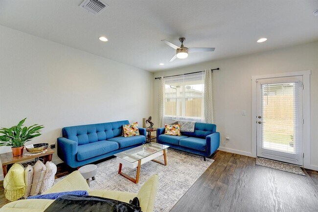 Building Photo - 4705 Canongate Dr