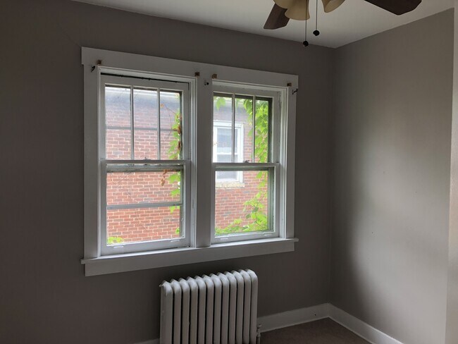 Building Photo - 3863 Brighton Road
