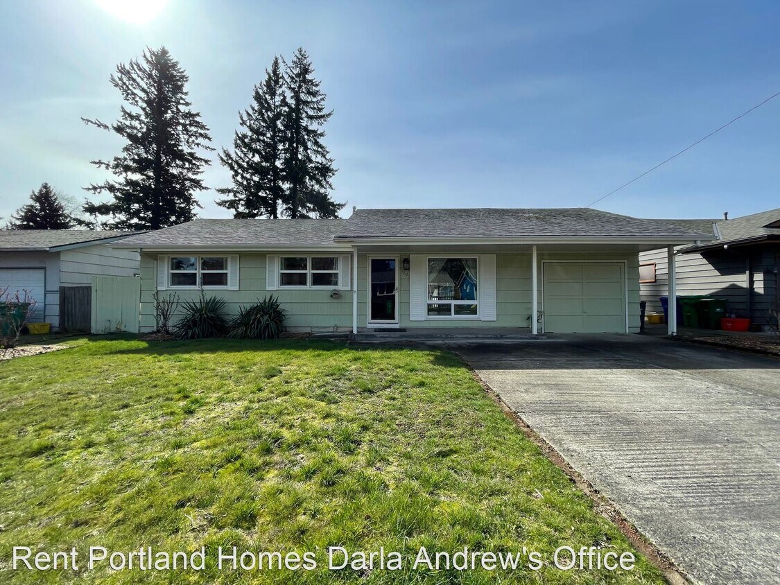 Primary Photo - 3 br, 1 bath House - 13620 SE Stephens Place