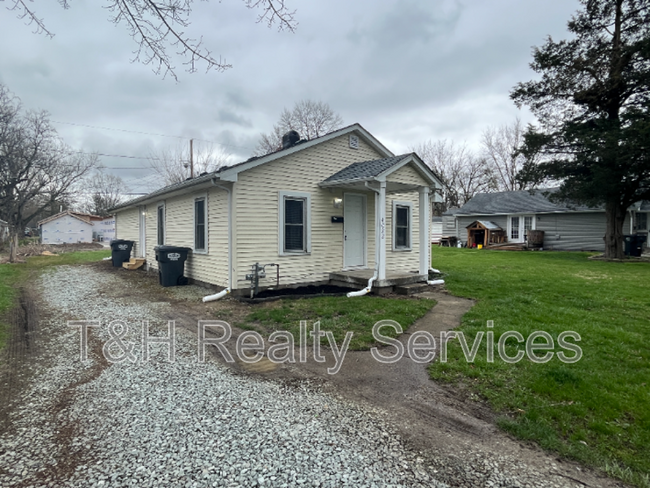 Building Photo - 4022 Delaware St