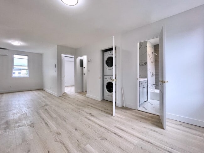 Foto del edificio - 379 Monmouth St