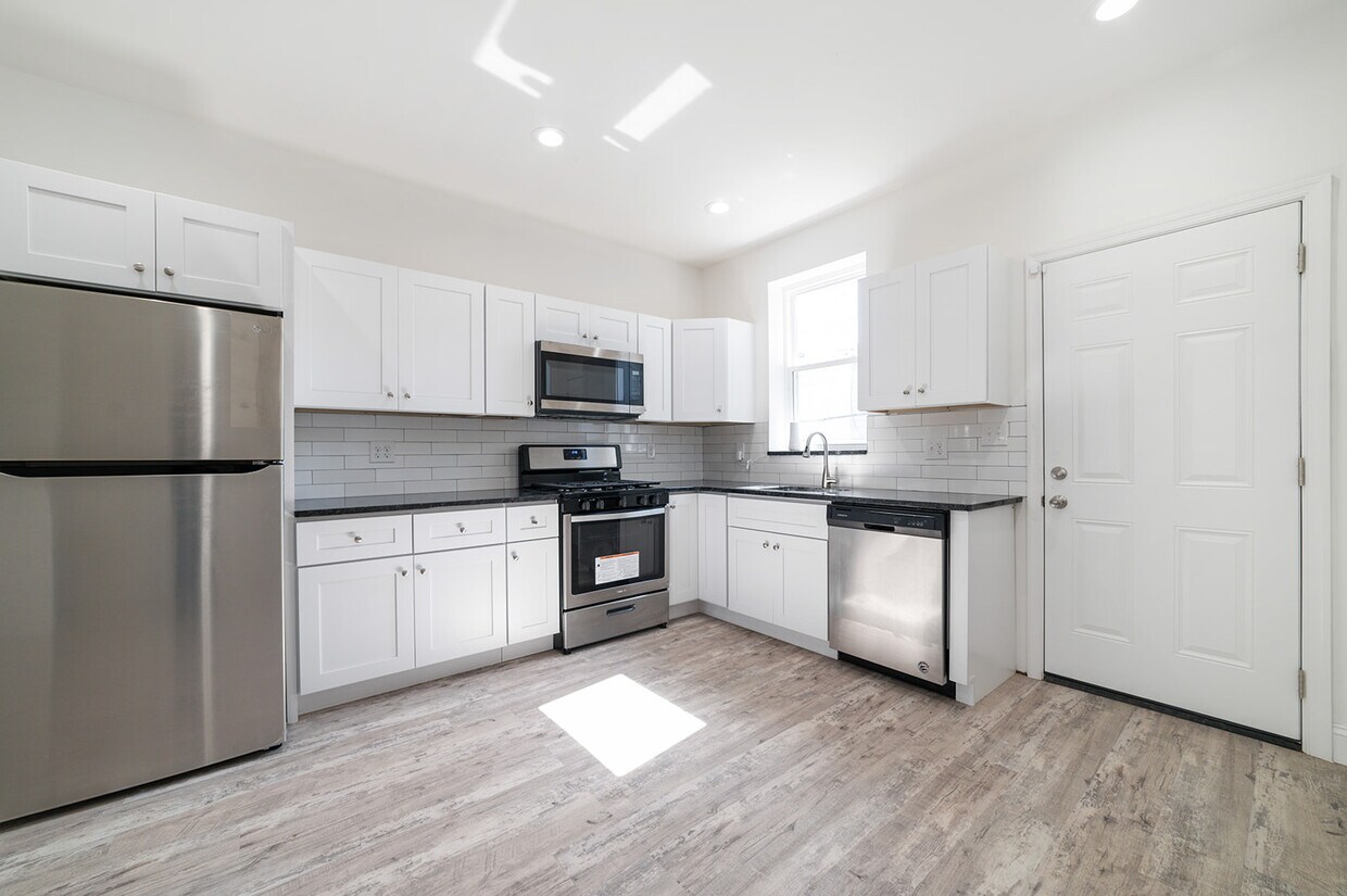 Foto principal - 5310 Hadfield St