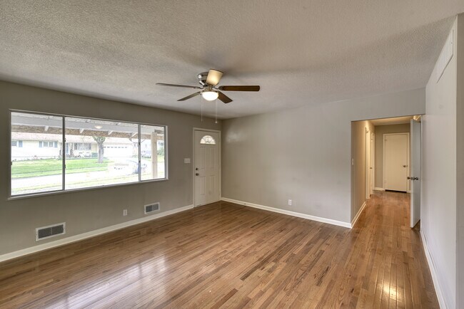 Building Photo - 1706 NE 67th Ter