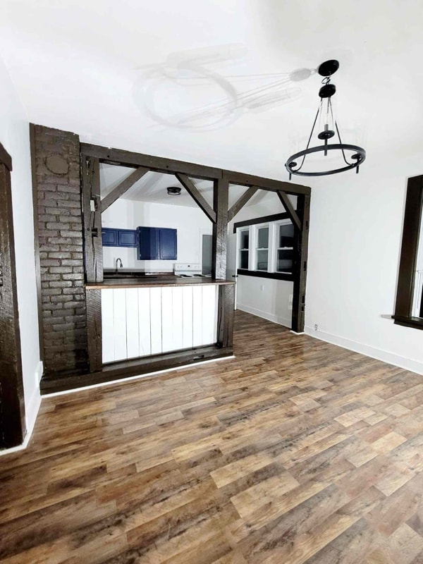 Building Photo - 103 Lincoln Hwy W